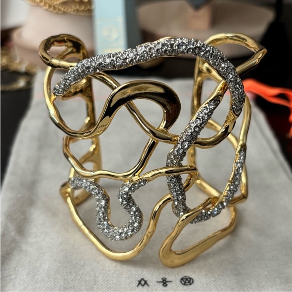 NWOT Alexis Bittar Gold and Crystal Openwork Sculptural Cuff Bracelet - Picture 6 of 9